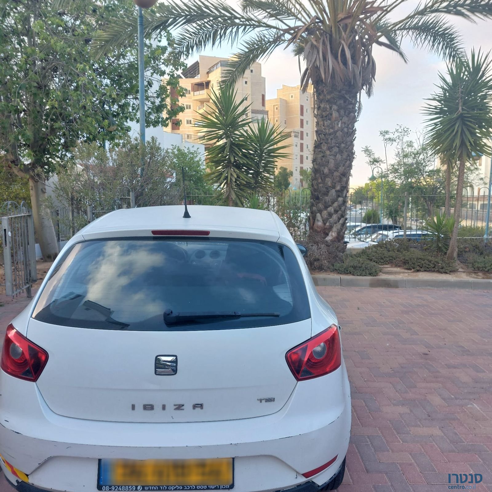 2015' SEAT Ibiza סיאט איביזה photo #4