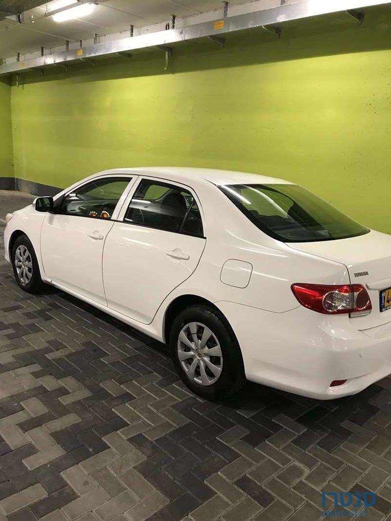 2011' Toyota Corolla טויוטה קורולה photo #1