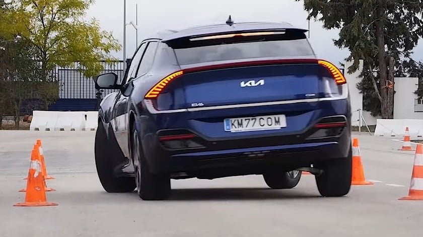 2022 Kia EV6 Does Surprisingly Well In The Moose Test
