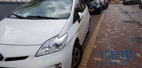 2015' Toyota Prius טויוטה פריוס photo #2