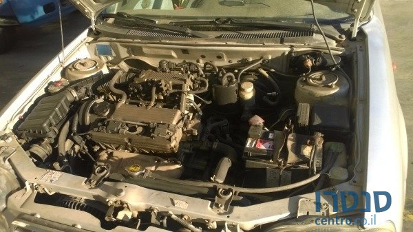 2002' Suzuki Baleno photo #5