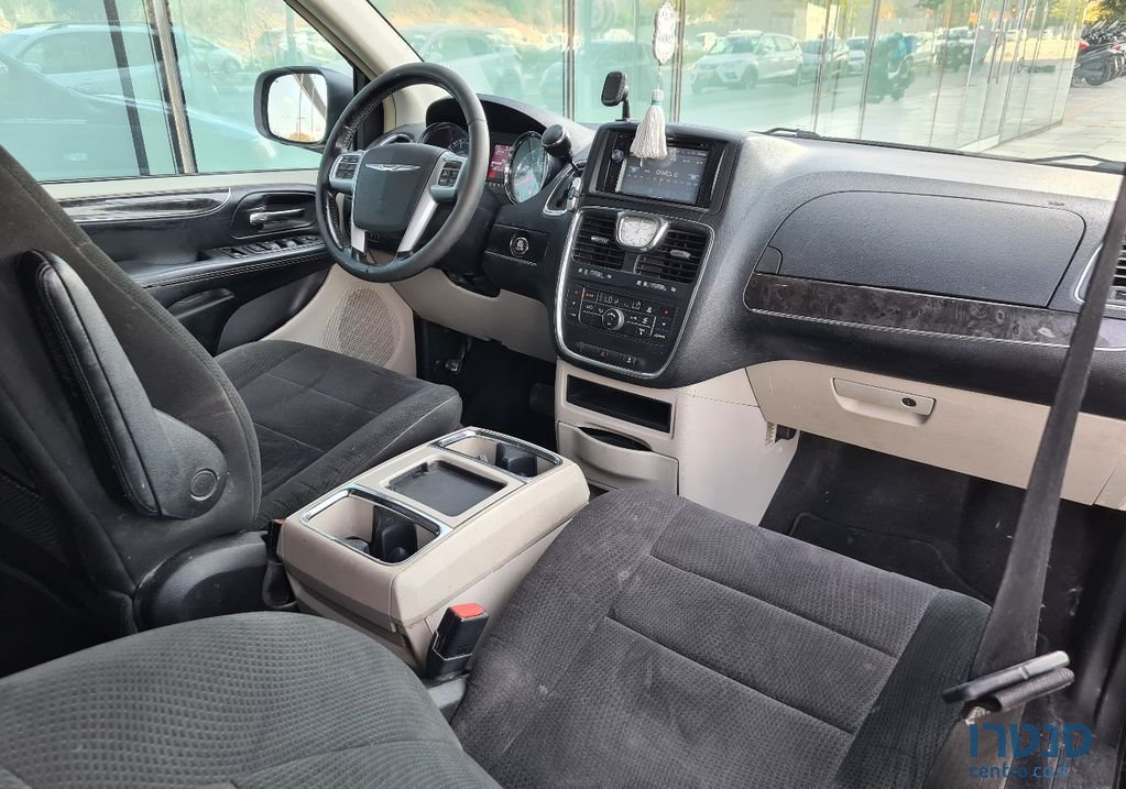 2012' Chrysler Grand Voyager קרייזלר גראנד וויאג'ר photo #5