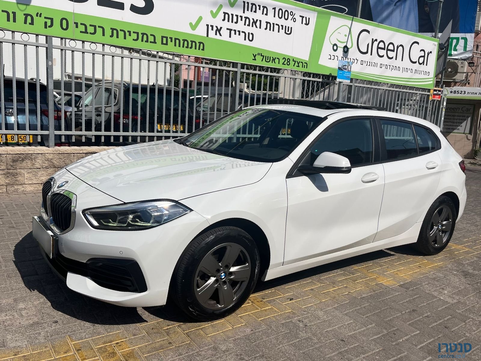 2022' BMW 118 photo #2