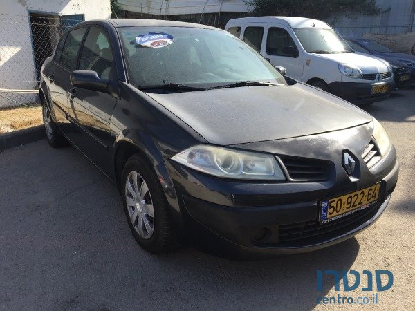 2008' Renault Megane photo #1