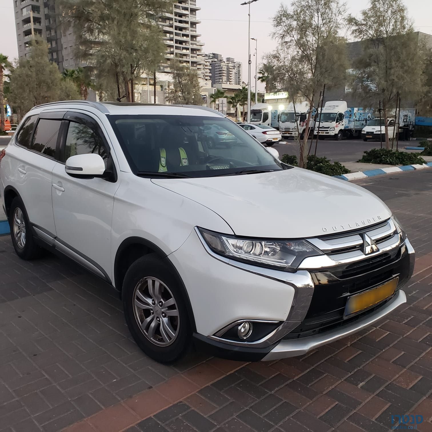 2016' Mitsubishi Outlander מיצובישי אאוטלנדר photo #3