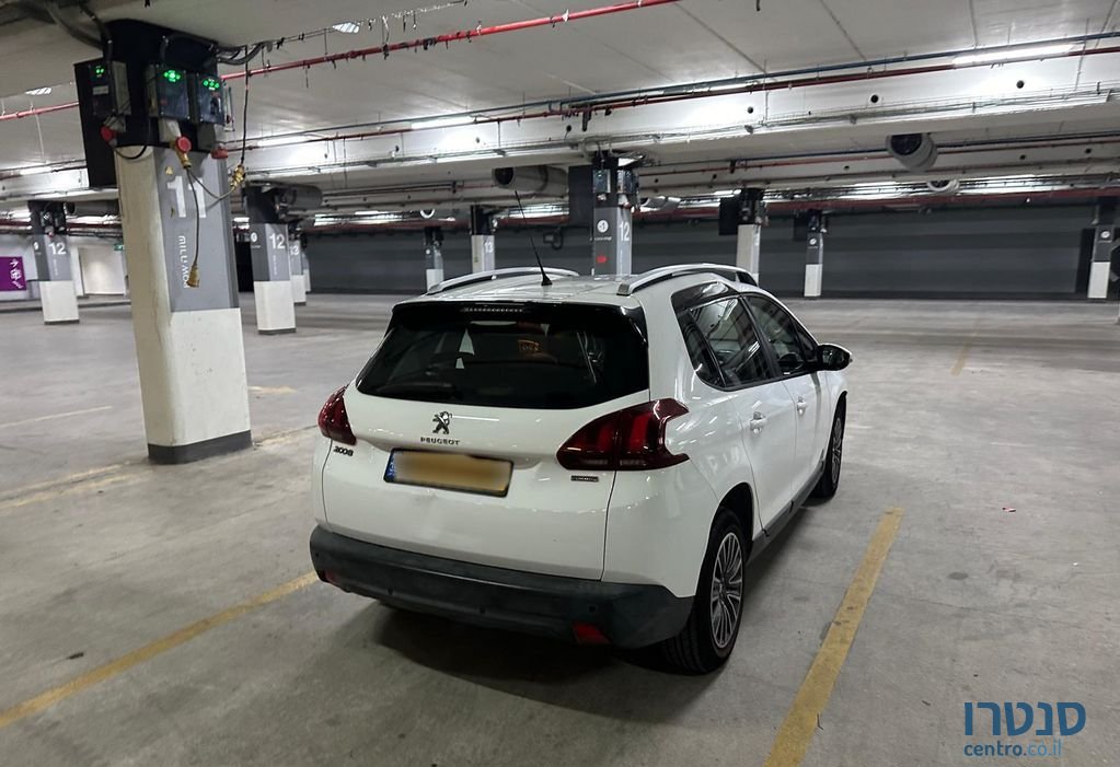 2017' Peugeot 2008 פיג'ו photo #5