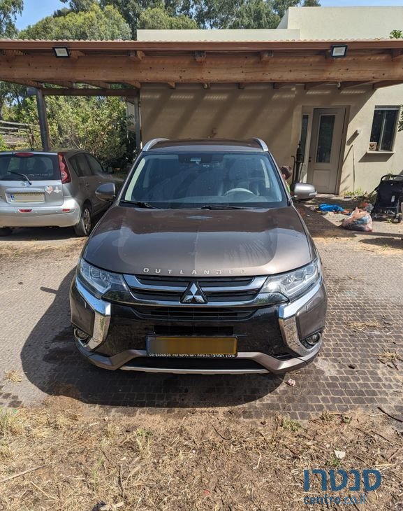 2018' Mitsubishi Outlander מיצובישי אאוטלנדר photo #2