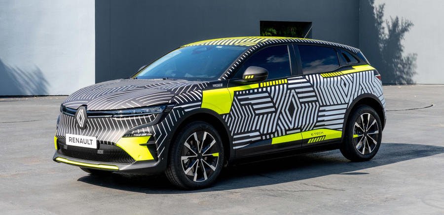 Renault на новых фото показал внешность электрического Megane E-Tech Electric 2022
