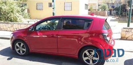 2015' Chevrolet Sonic האצ'בק photo #1