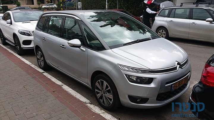 2014' Citroen C4 Picasso photo #1