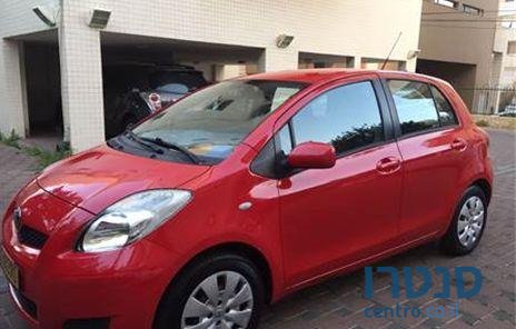 2010' Toyota Yaris סול ‏1300 photo #1