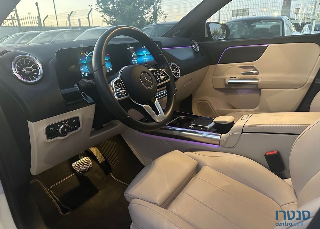 2021' Mercedes-Benz GLA מרצדס photo #1