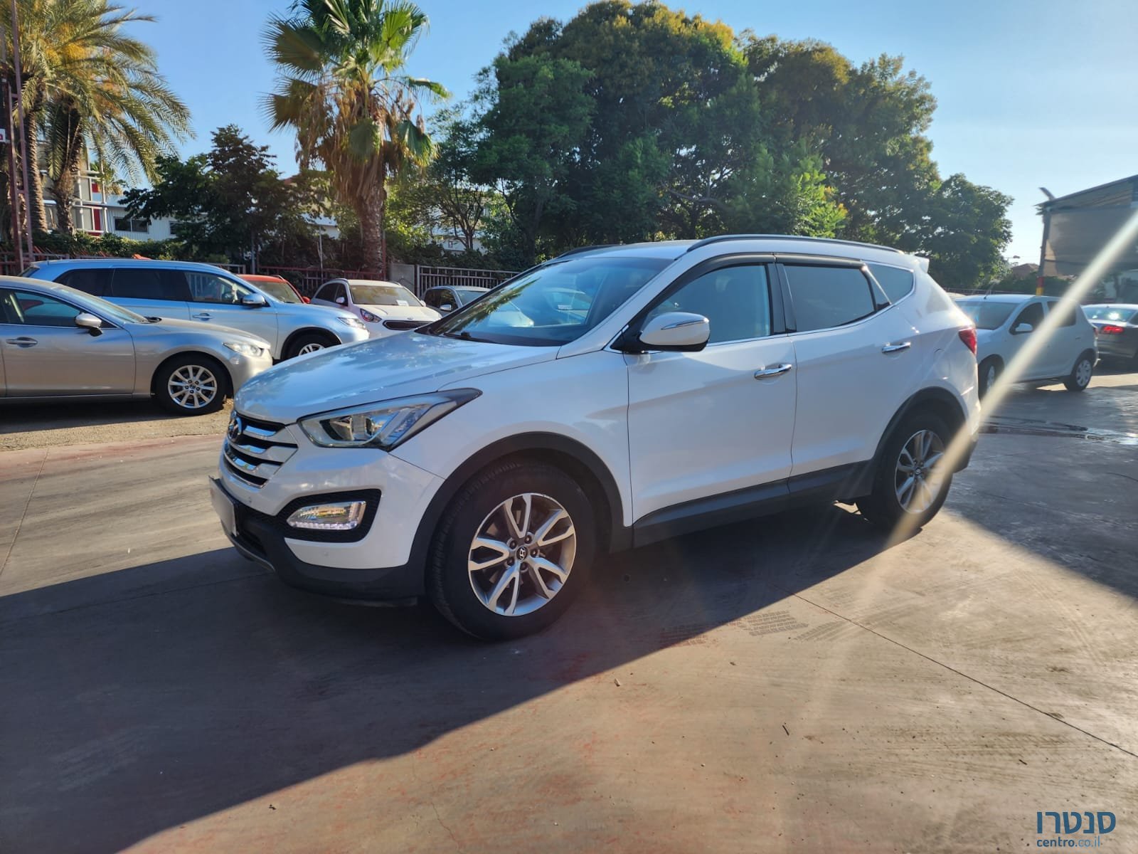 2014' Hyundai Santa Fe photo #7