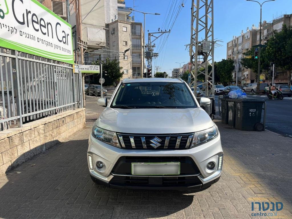 2021' Suzuki Vitara photo #2