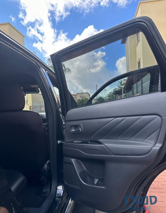 2019' Mitsubishi Outlander מיצובישי אאוטלנדר photo #6