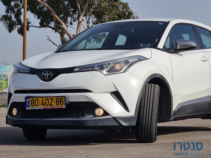 2017' Toyota C-Hr טויוטה photo #1