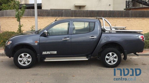 2008' Mitsubishi L 200 photo #1