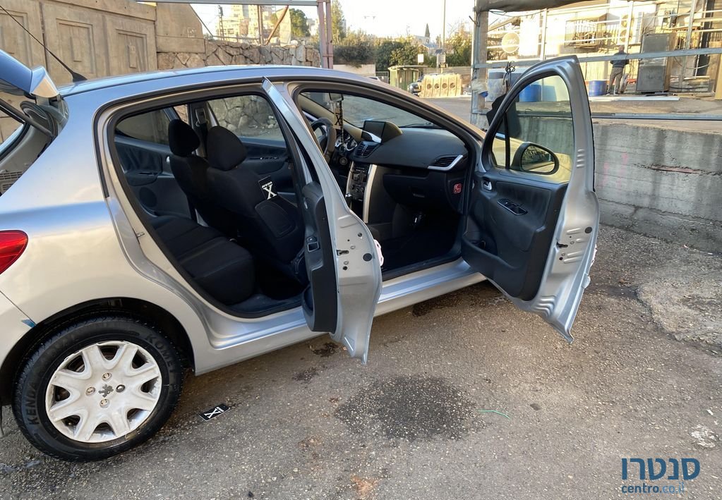2012' Peugeot 207 פיג'ו photo #4