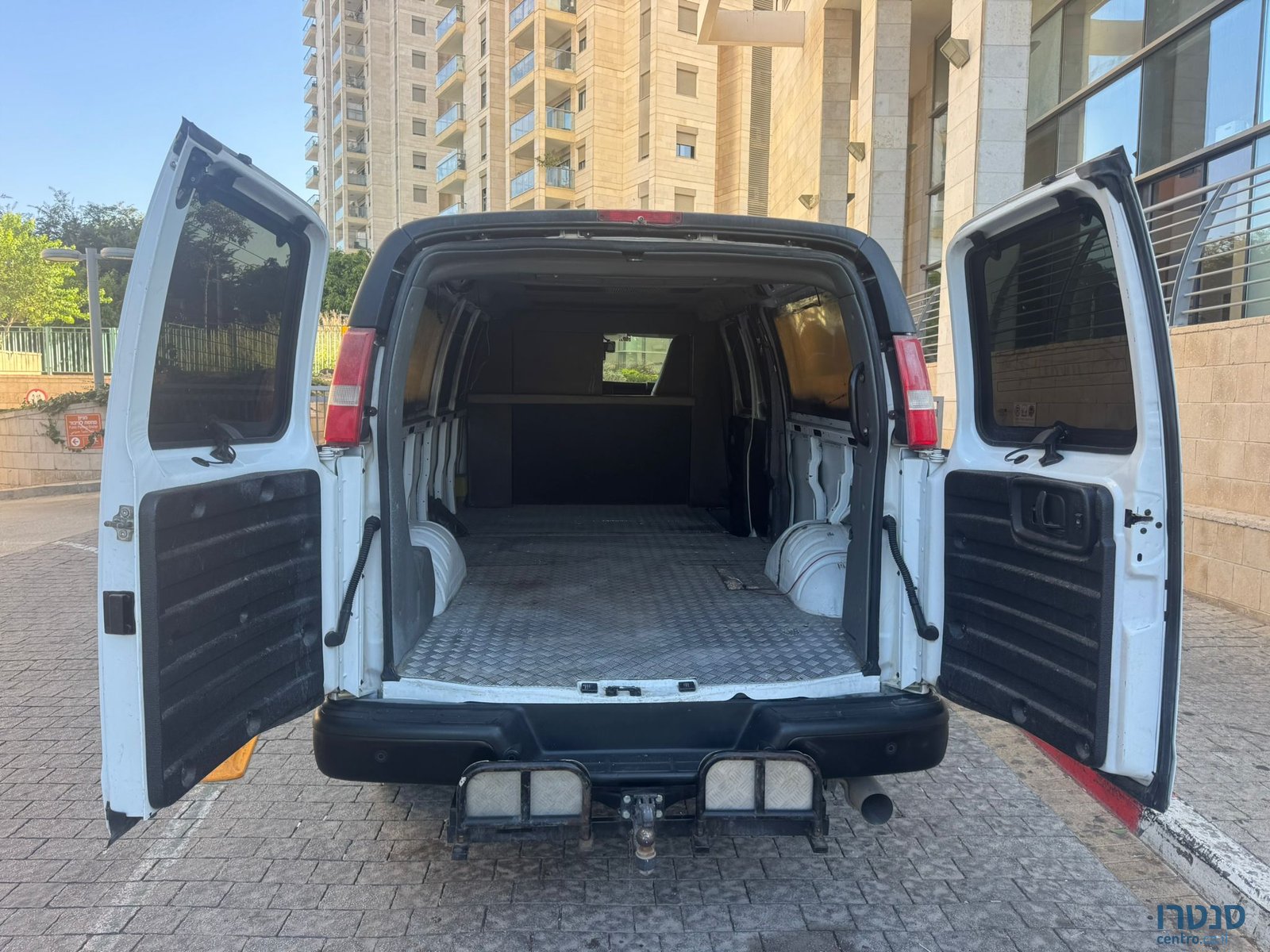 2017' Chevrolet SS Savana ארוך 4.5 טון photo #6