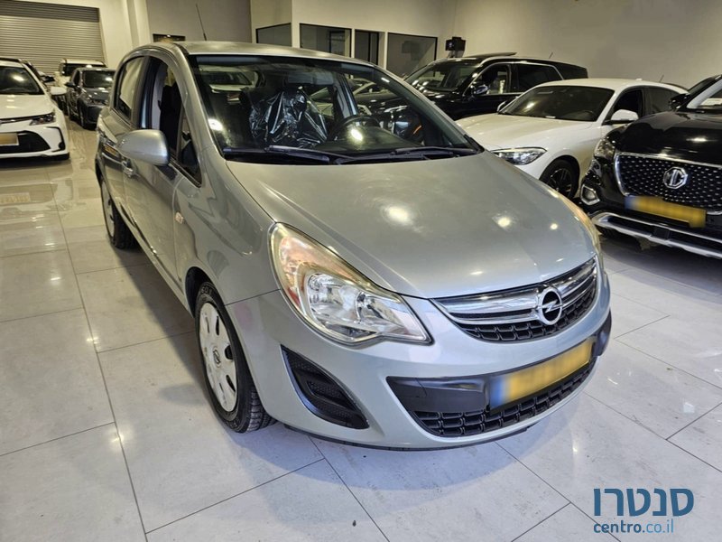 2012' Opel Corsa photo #2