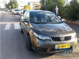 2011' Kia Forte photo #2