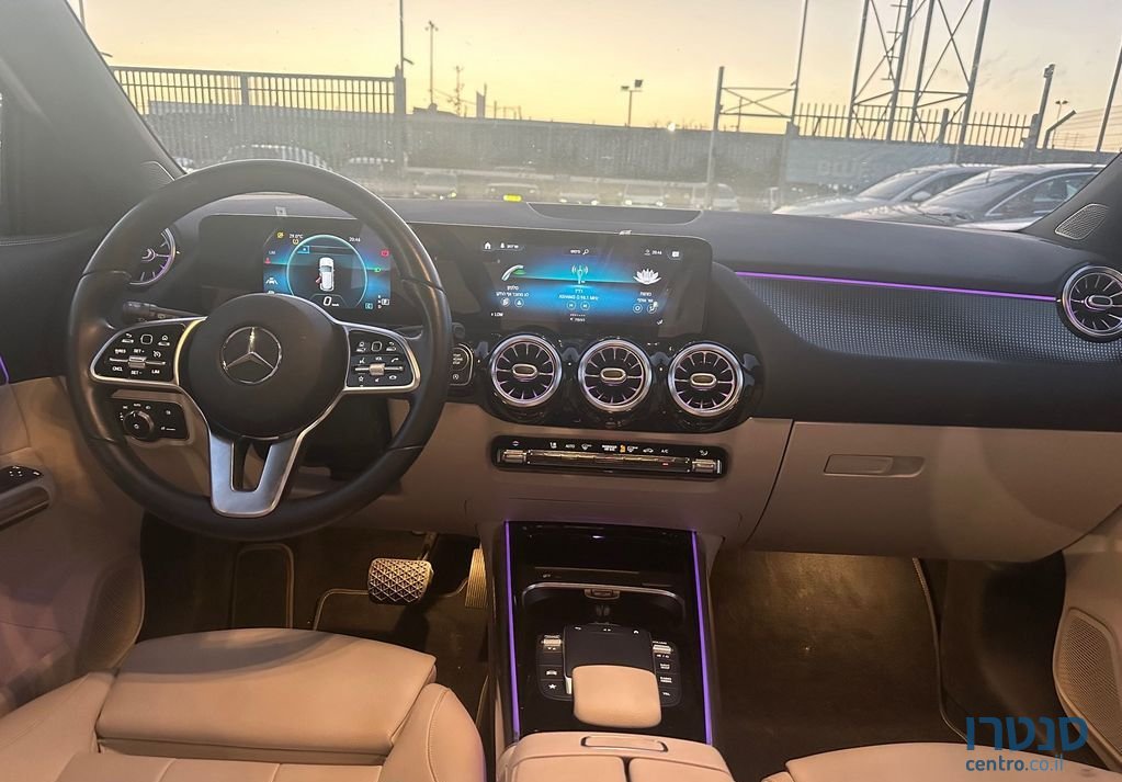 2021' Mercedes-Benz GLA מרצדס photo #4
