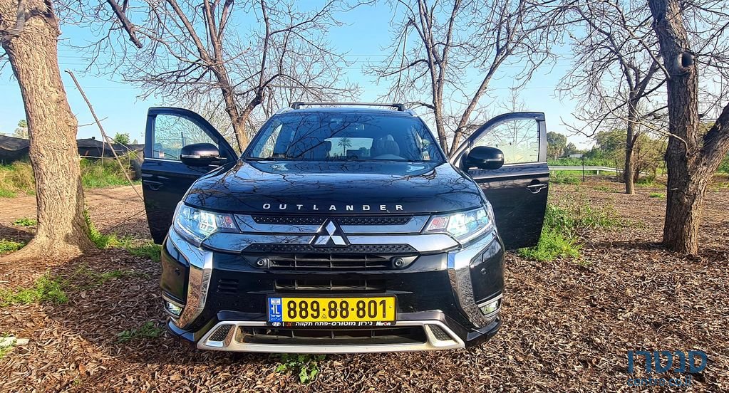 2020' Mitsubishi Outlander מיצובישי אאוטלנדר photo #5