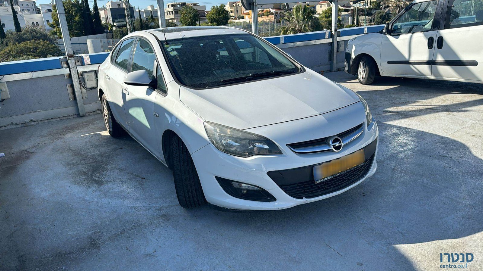 2015' Opel Astra photo #2