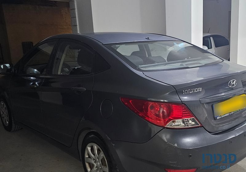 2013' Hyundai i25 יונדאי photo #3