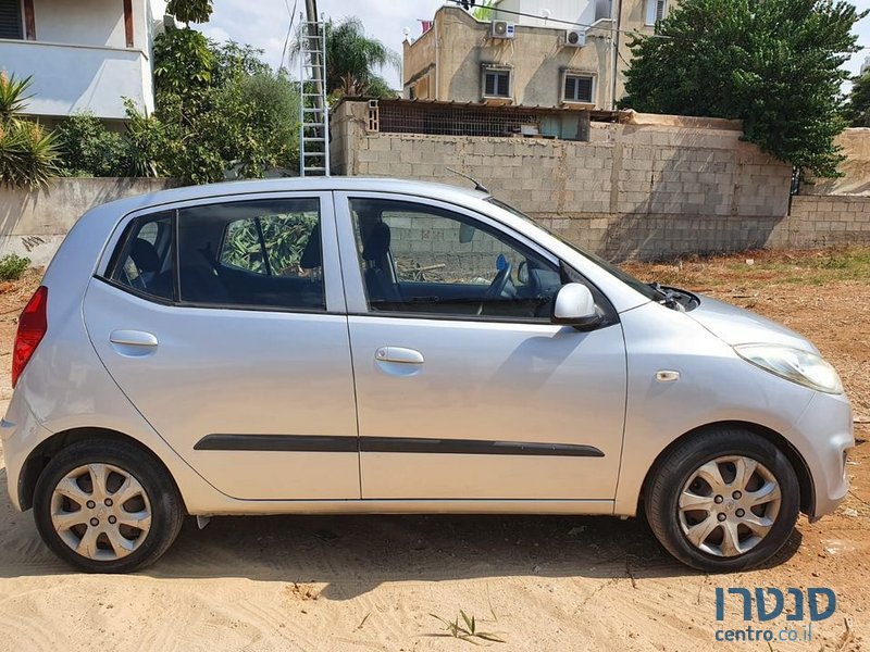 2012' Hyundai i10 יונדאי photo #2