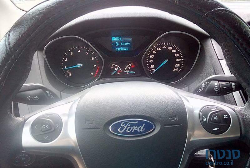 2013' Ford Focus photo #2