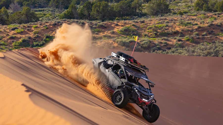 Can-Am Maverick R Max