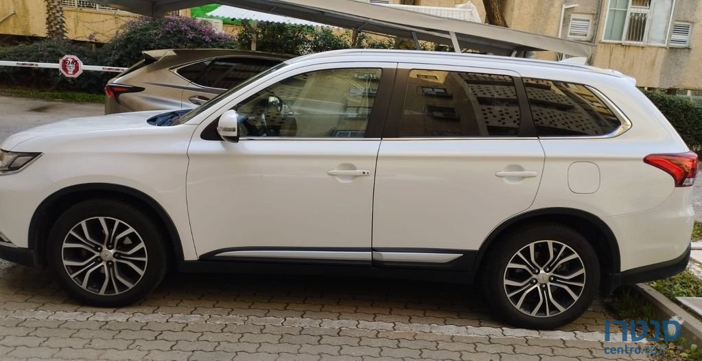 2018' Mitsubishi Outlander מיצובישי אאוטלנדר photo #4