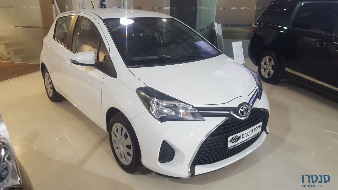 2018' Toyota Yaris photo #1