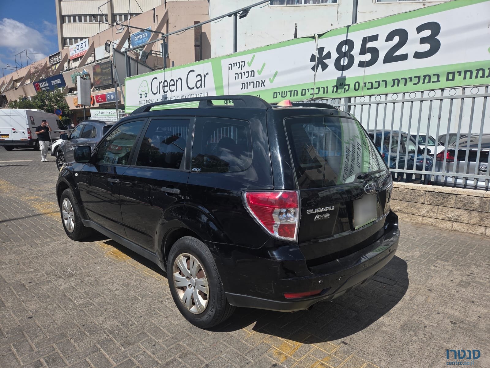 2010' Subaru Forester photo #5