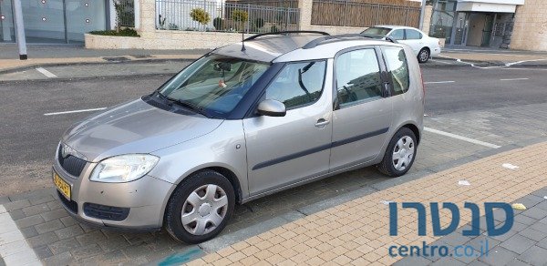 2009' Skoda Roomster photo #1