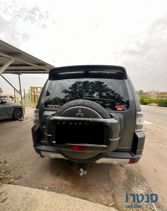 2012' Mitsubishi Pajero מיצובישי פג'רו photo #5