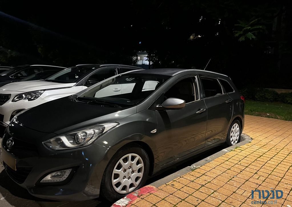 2014' Hyundai i30 יונדאי photo #1