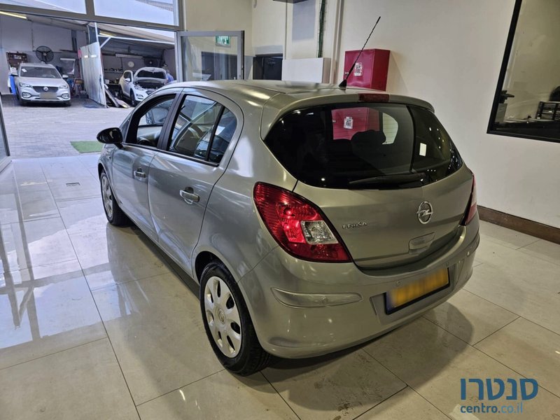 2012' Opel Corsa photo #4