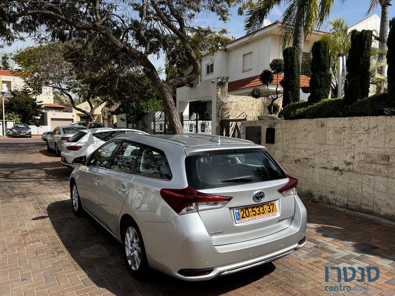 2016' Toyota Auris טויוטה אוריס photo #2