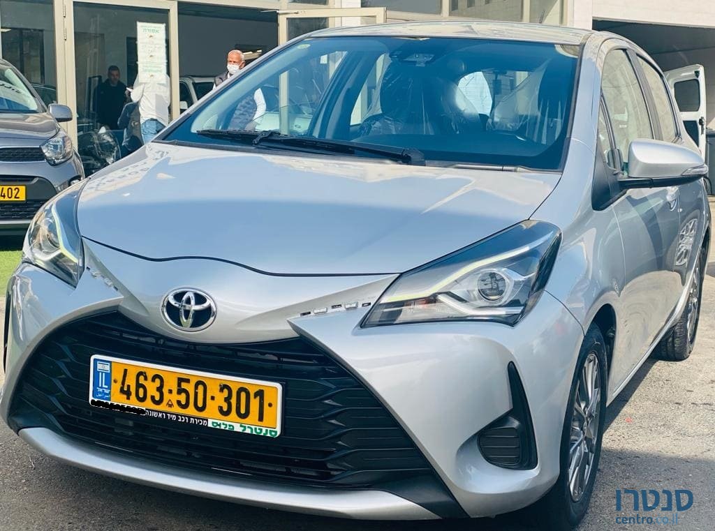 2019' Toyota Yaris photo #1