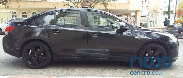 2009' Chevrolet Cruze photo #4