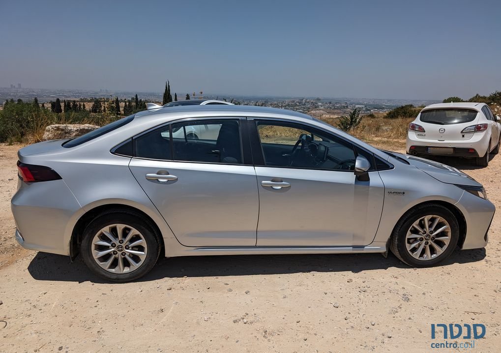 2019' Toyota Corolla טויוטה קורולה photo #3