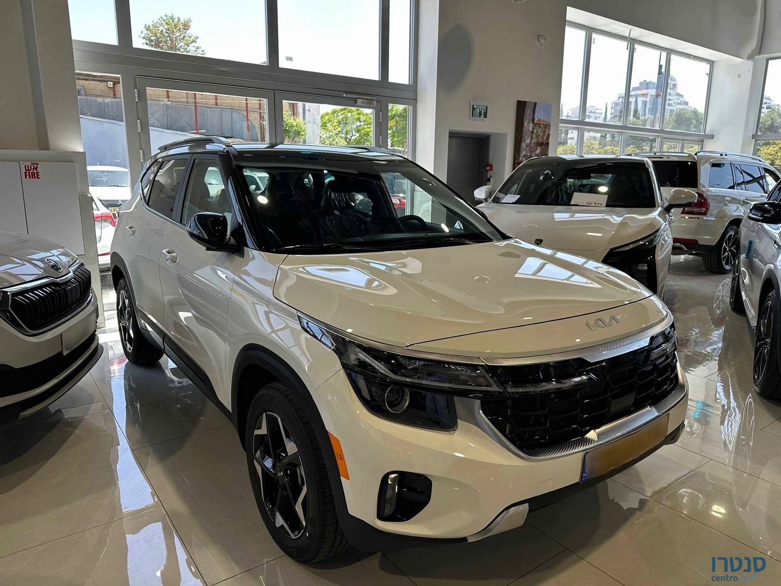 2024' Kia SELTOS photo #2