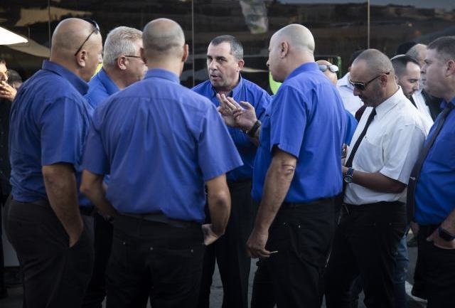 Водители автобусов назначили предупредительную забастовку на 29 июля