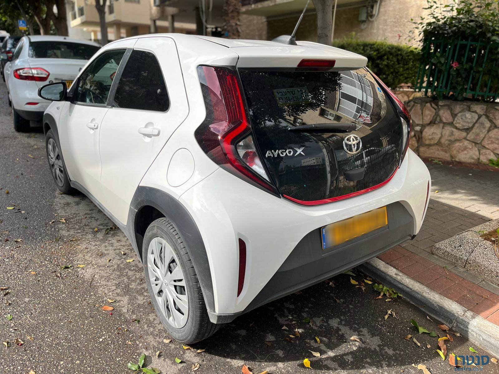 2021' Toyota Aygo photo #3