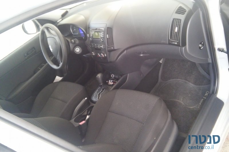 2012' Hyundai i30 photo #2