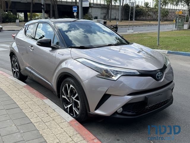 2017' Toyota C-HR טויוטה photo #2