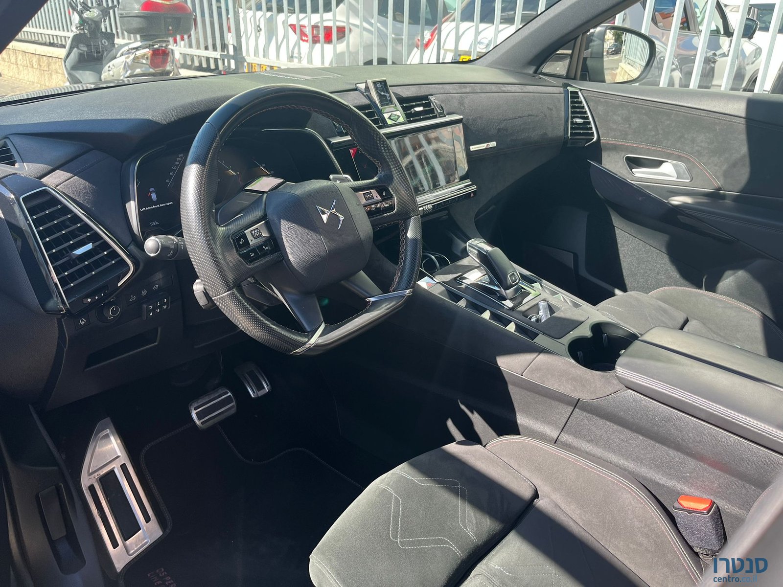 2020' DS Automobiles DS7 photo #3