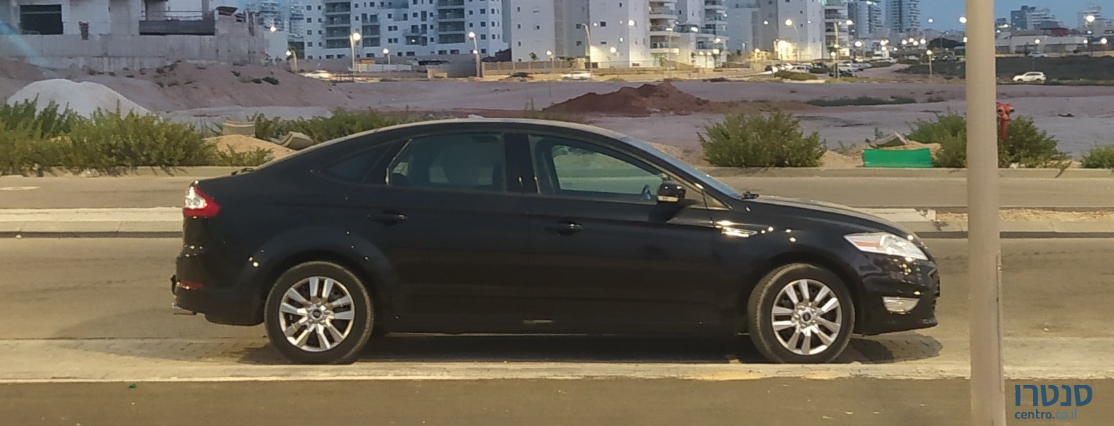 2014' Ford Mondeo photo #1